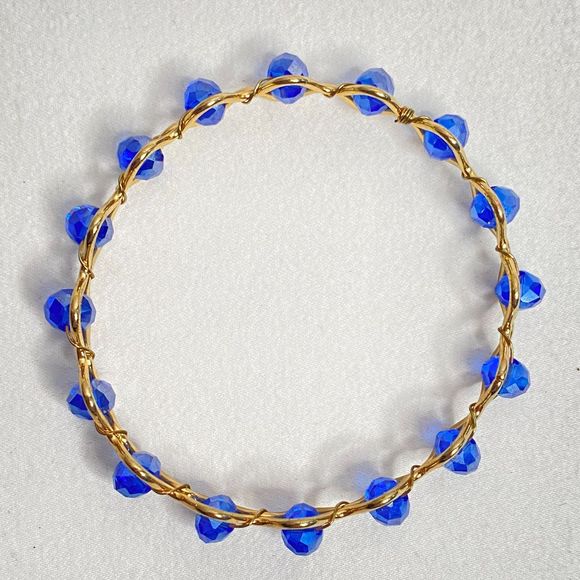 Bangle Bracelet Gold Tone Wire Encasing True Blue Faceted Rhinrstones - Picture 4 of 8
